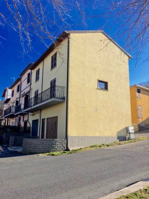Casa indipendente in vendita a Villa San Giovanni in Tuscia