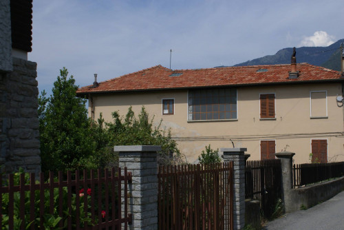 Casa indipendente in vendita a Saint-vincent (AO)