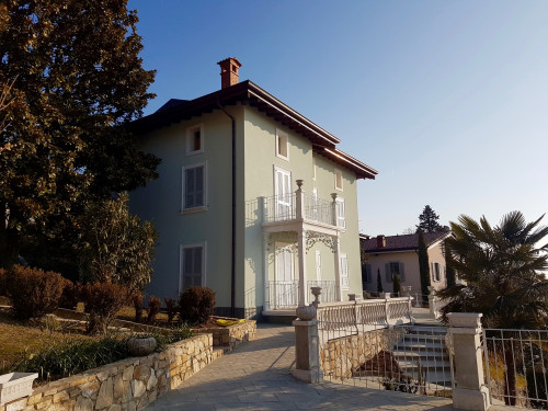 Villa in Vendita a Bergamo