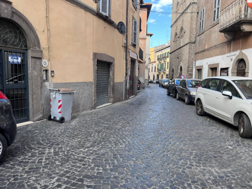 Fondo commerciale in affitto a Viterbo (VT)