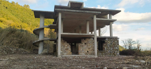 Casa indipendente in vendita a Torre Orsaia (SA)