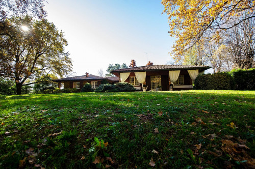 Villa in Vendita a Barzana