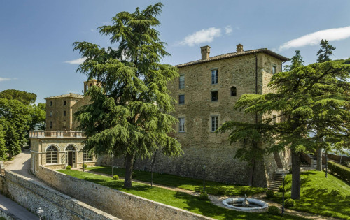 Castle for sale in Magione