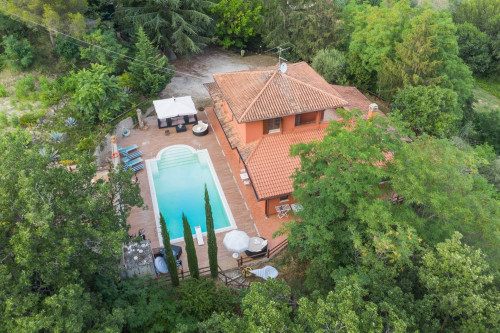 Villa in affitto a Montescudo-monte Colombo (RN)