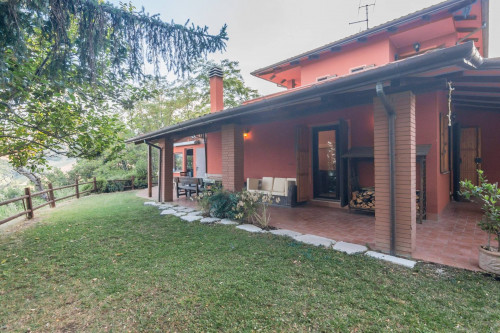 Villa in affitto a Montescudo-monte Colombo (RN)