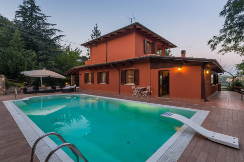 Villa in affitto a Montescudo-monte Colombo (RN)