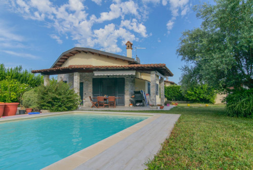 Villa bifamiliare in vendita a Fiano Romano