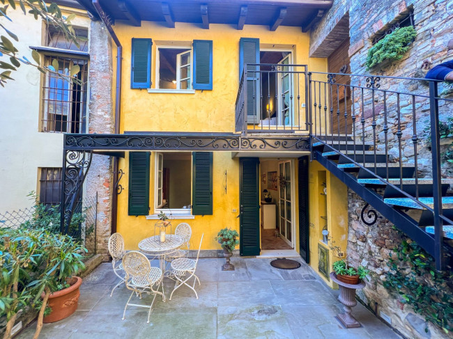 Appartamento indipendente in vendita a Desenzano del Garda