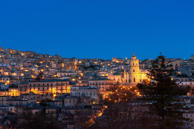 Real estate agency to Modica