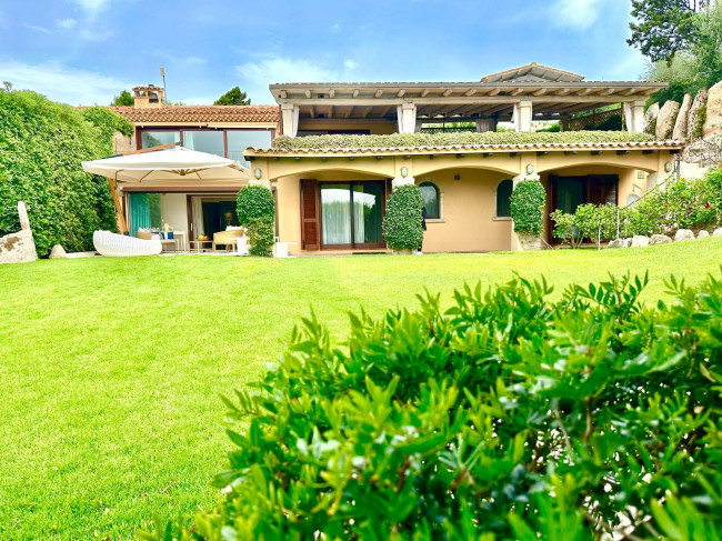 Villa in affitto a Olbia