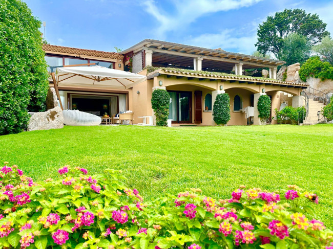 Villa in affitto a Olbia