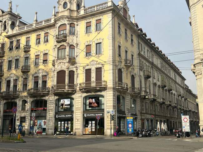 Real estate agency to Torino