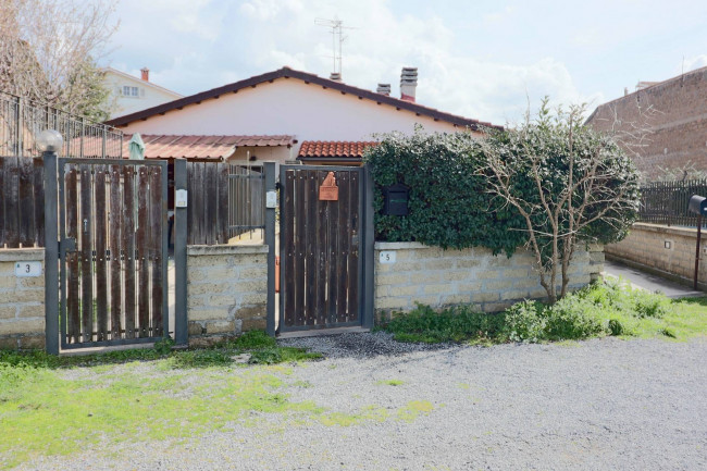 Casa indipendente in vendita a Vetralla (VT)