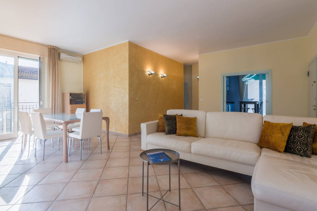 Appartamento in vendita a Centro, Riccione (RN)