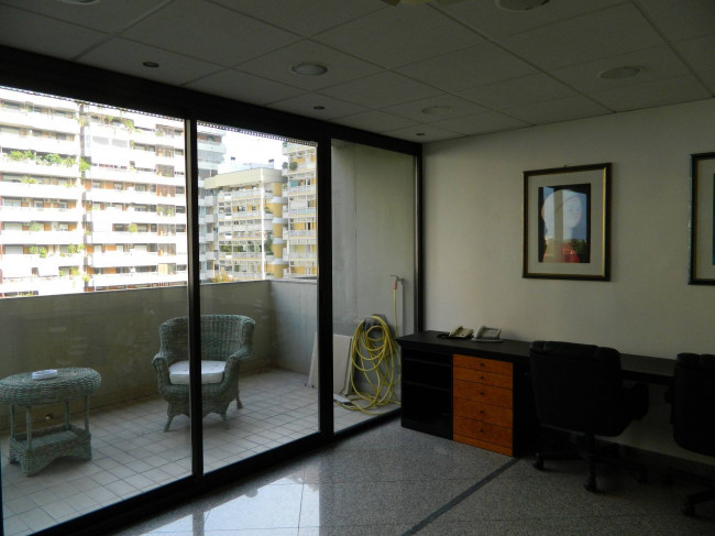 Ufficio in vendita a Bari (BA)