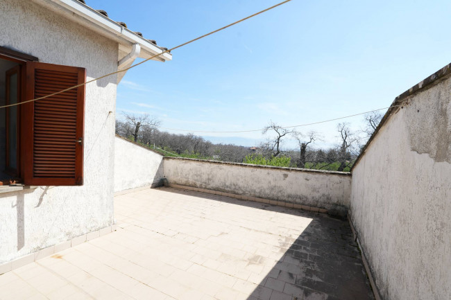 Villa in vendita a Caprarola (VT)