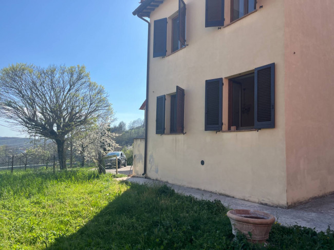 Casa semi-indipendente in vendita a Foligno (PG)
