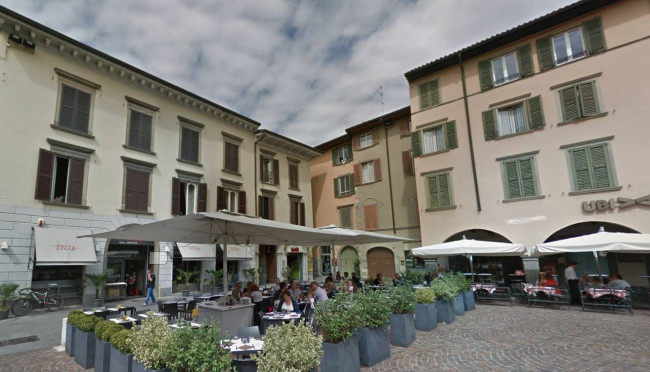 4 o più locali in Affitto a Bergamo