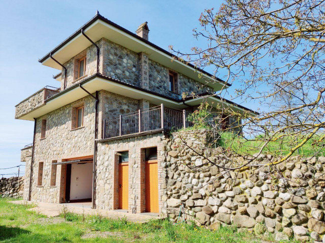 Villa in vendita a Grotte Di Castro (VT)