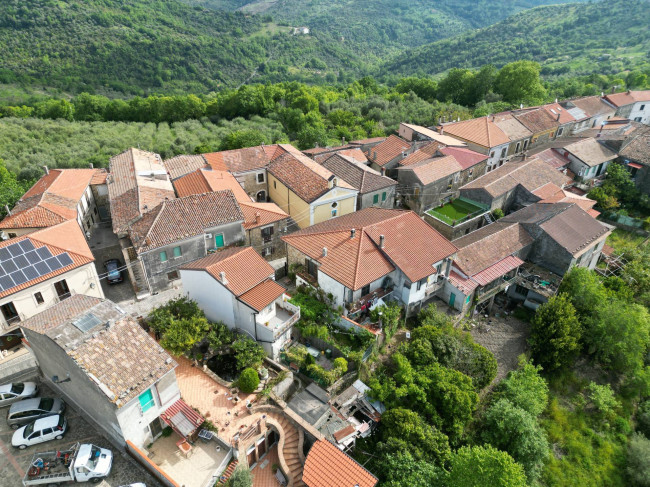 Casa semi-indipendente in vendita a Prignano Cilento (SA)