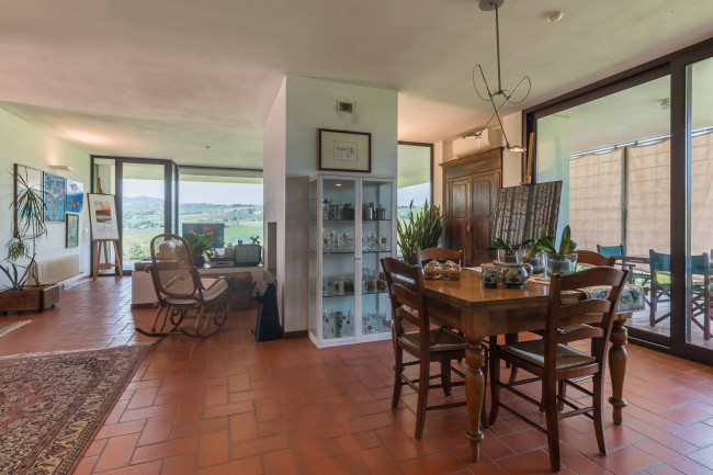 Villa in vendita a San Clemente (RN)