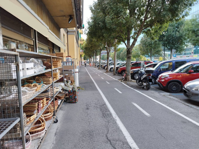 Attività commerciale in vendita a Bologna (BO)