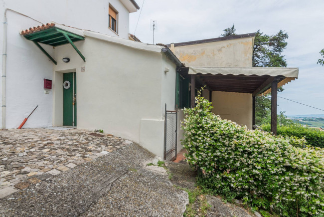 Villa in vendita a Montescudo-monte Colombo (RN)