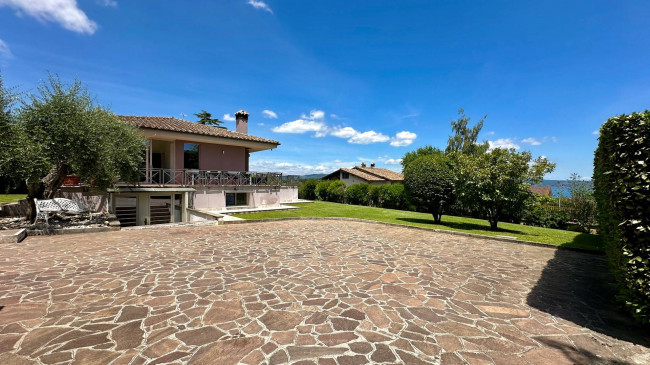 Villa in vendita a Bracciano (RM)