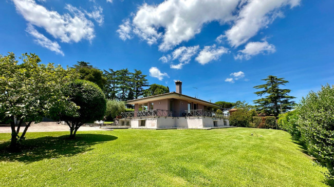 Villa in vendita a Bracciano (RM)