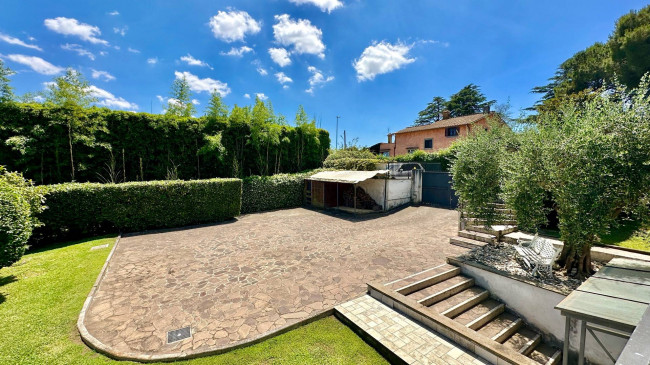 Villa in vendita a Bracciano (RM)