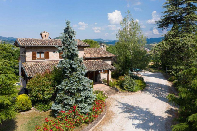 Villa in vendita a Cagli (PU)