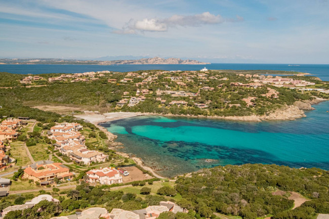 Appartamento in vendita a Arzachena