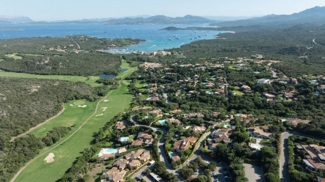 Villetta a schiera in vendita a Arzachena