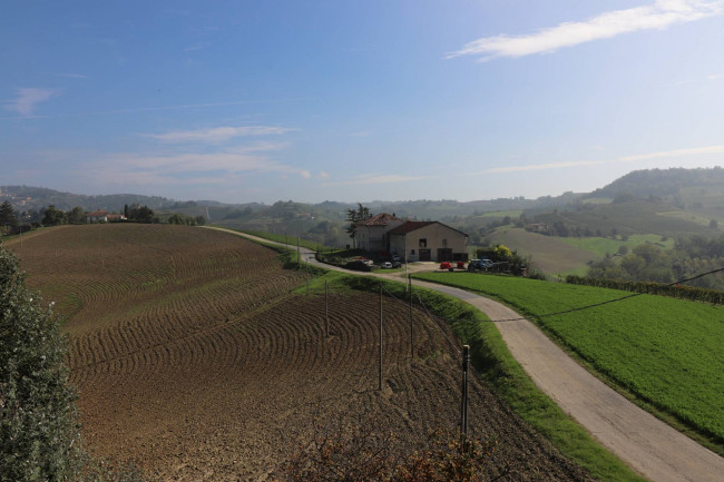 Villa in vendita a Monforte D'alba (CN)