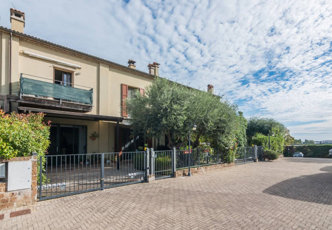 Casa semi-indipendente in vendita a Padulli, Rimini (RN)