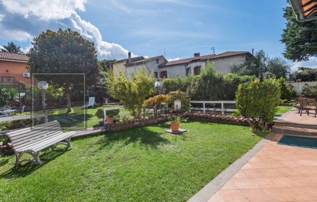 Villa in vendita a Grottaferrata (RM)