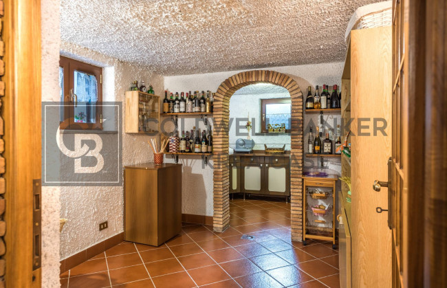 Villa in vendita a Grottaferrata (RM)