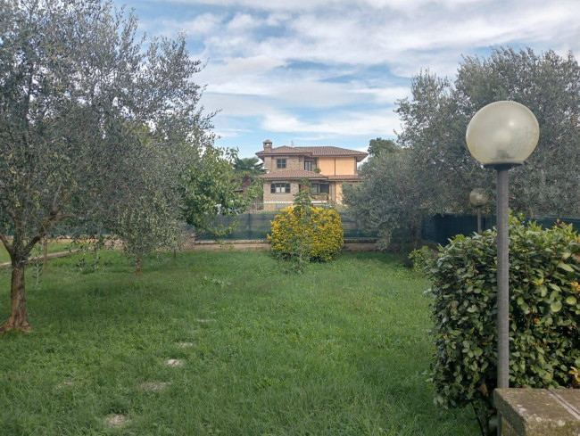 Villa in vendita a Bassano Romano (VT)