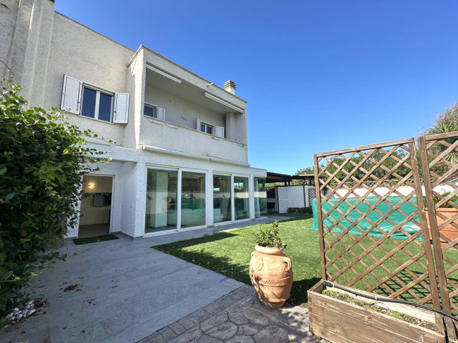 Villa in vendita a Lido Di Tarquinia, Tarquinia (VT)