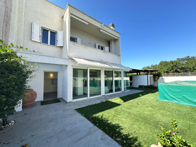 Villa in vendita a Lido Di Tarquinia, Tarquinia (VT)