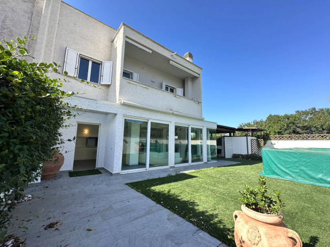 Villa in vendita a Lido Di Tarquinia, Tarquinia (VT)