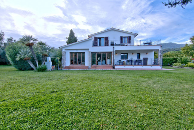 Villa in vendita a Marina Di Campo, Campo Nell'elba (LI)