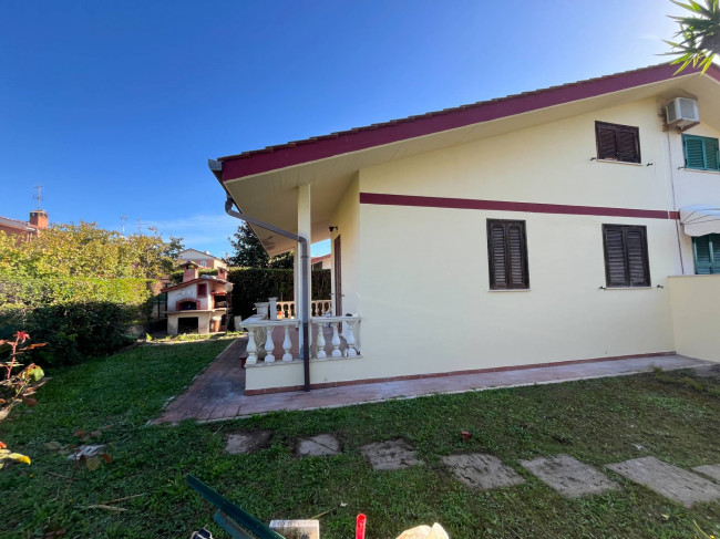 Villa in vendita a Ardea (RM)