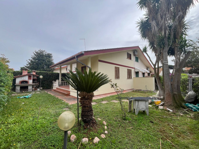 Villa in vendita a Ardea (RM)