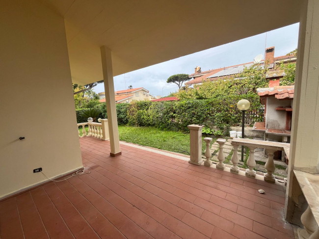 Villa in vendita a Ardea (RM)