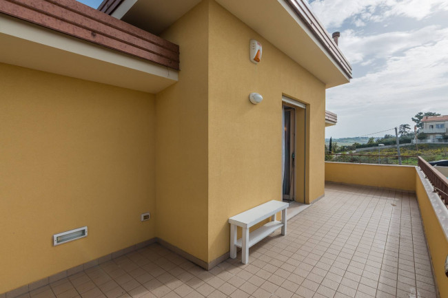 Villa in vendita a Sant'andrea In Besanigo, Coriano (RN)