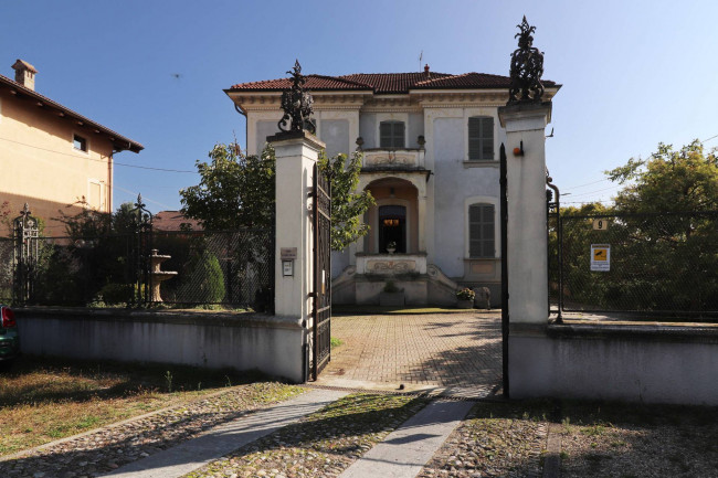 Villa in vendita a Sommariva Del Bosco (CN)