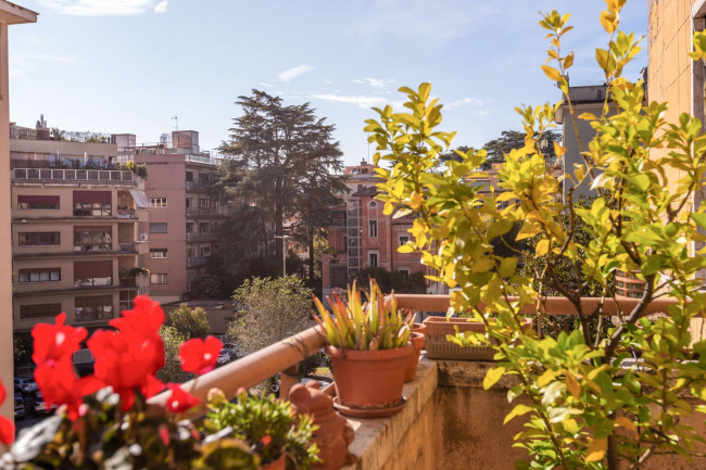 Appartamento in vendita a Bologna, Roma (RM)