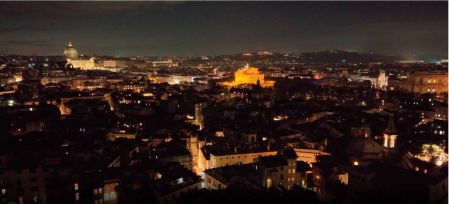 Appartamento in vendita a Centro Storico, Roma (RM)