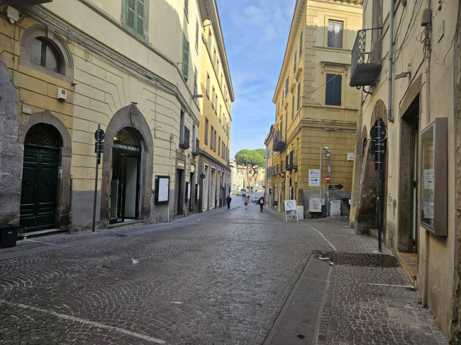 Fondo commerciale in affitto a Viterbo (VT)